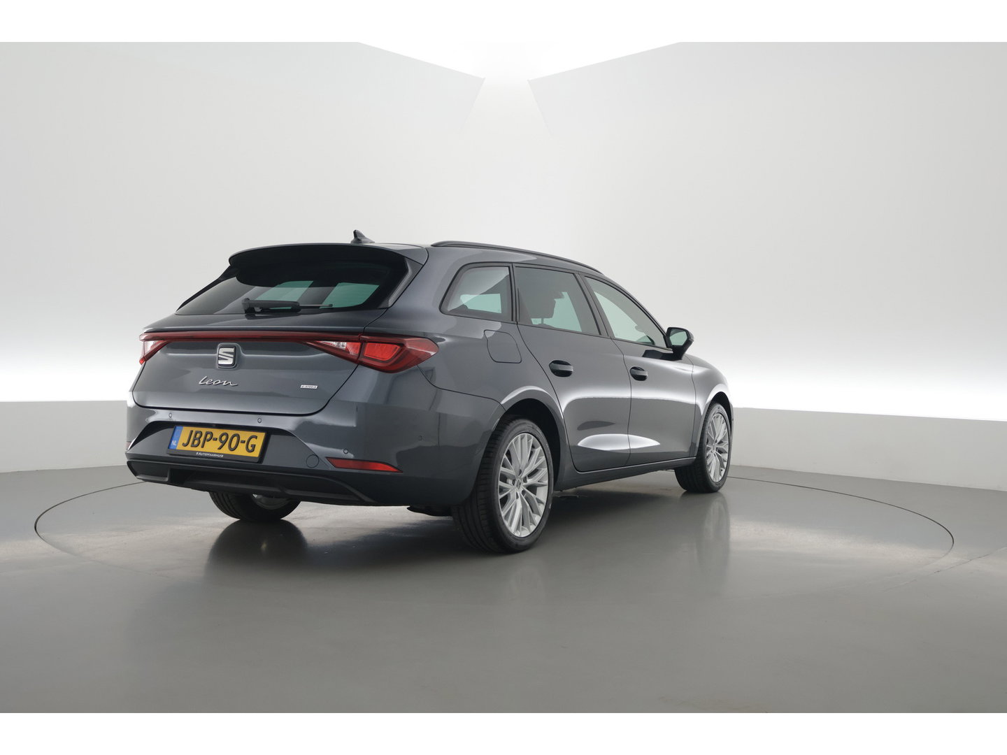 SEAT Leon Sportstourer 1.5 TSI e-Hybrid Style Business Intense | Rijklaar | 102.1%SOH | Dig. Cockpit | Adapt. Cruise | Stoel-Stuurverw. | Camera+PDC | Keyless | NAV+App.Connect | Elek. Klep | 17'' V