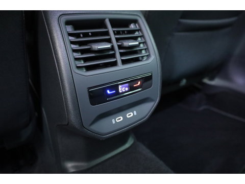 SEAT Leon Sportstourer 1.5 TSI e-Hybrid Style Business Intense | Rijklaar | 102.1%SOH | Dig. Cockpit | Adapt. Cruise | Stoel-Stuurverw. | Camera+PDC | Keyless | NAV+App.Connect | Elek. Klep | 17'' V