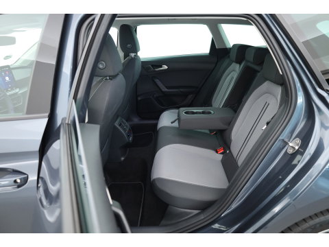 SEAT Leon Sportstourer 1.5 TSI e-Hybrid Style Business Intense | Rijklaar | 102.1%SOH | Dig. Cockpit | Adapt. Cruise | Stoel-Stuurverw. | Camera+PDC | Keyless | NAV+App.Connect | Elek. Klep | 17'' V