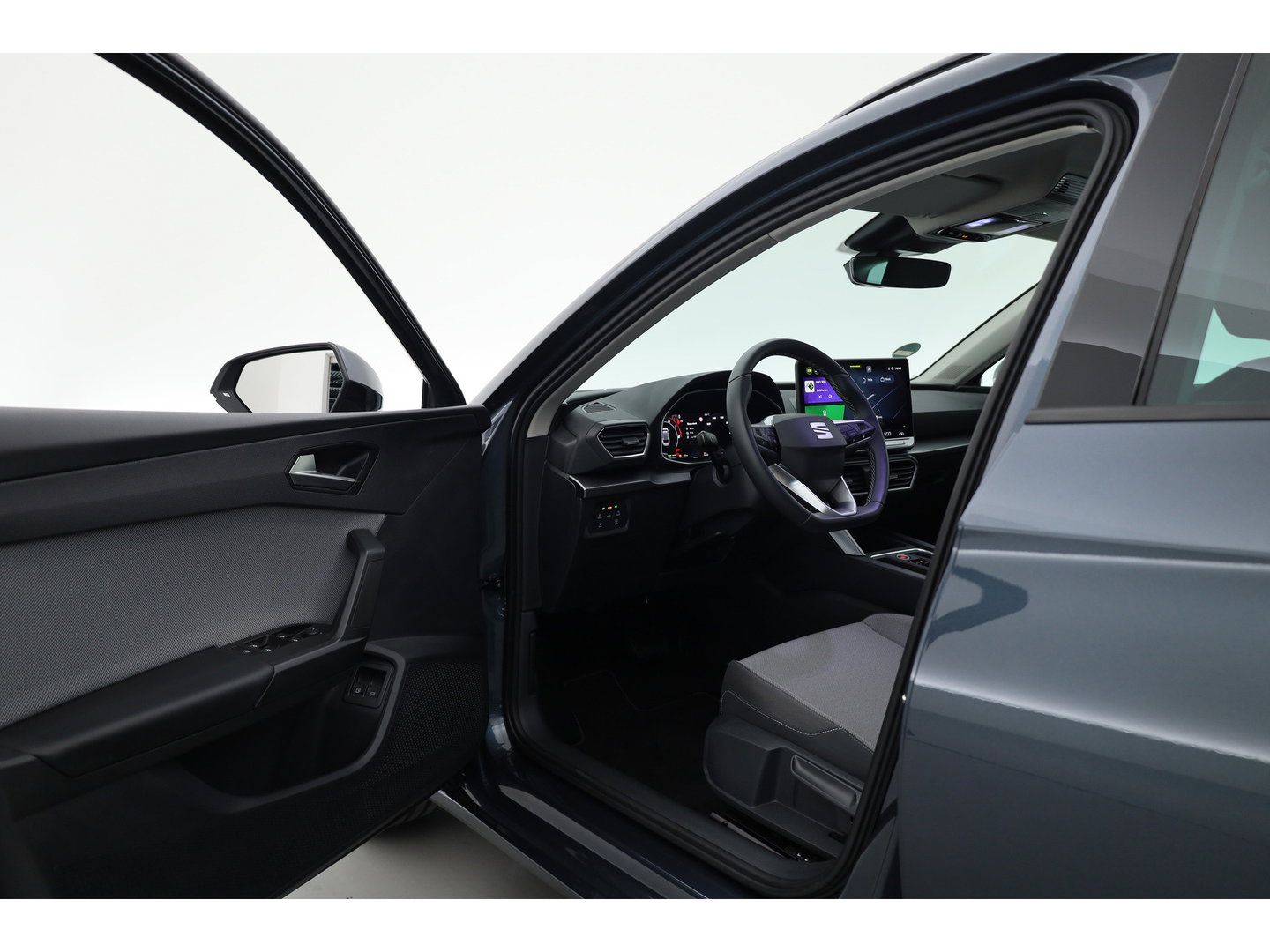 SEAT Leon Sportstourer 1.5 TSI e-Hybrid Style Business Intense | Rijklaar | 102.1%SOH | Dig. Cockpit | Adapt. Cruise | Stoel-Stuurverw. | Camera+PDC | Keyless | NAV+App.Connect | Elek. Klep | 17'' V