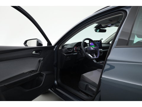 SEAT Leon Sportstourer 1.5 TSI e-Hybrid Style Business Intense | Rijklaar | 102.1%SOH | Dig. Cockpit | Adapt. Cruise | Stoel-Stuurverw. | Camera+PDC | Keyless | NAV+App.Connect | Elek. Klep | 17'' V