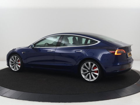 Tesla Model 3 Performance AWD 75 kWh | Traffic-Aware Cruise control | Leder | Lichtmetaal 20'' | Achterbank verwarming | Park assist | Climate control