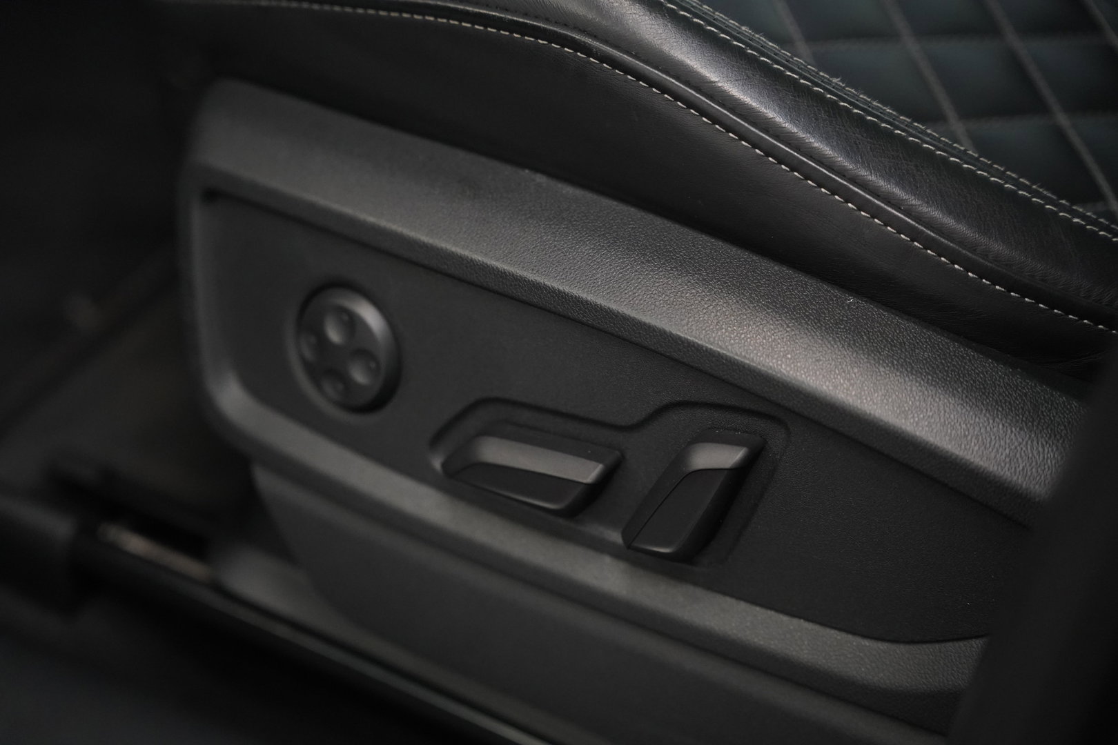Audi Q5 55 TFSI e quattro Competition Virtual Cockpit B&O 3x S-Line Achter Stoelverw