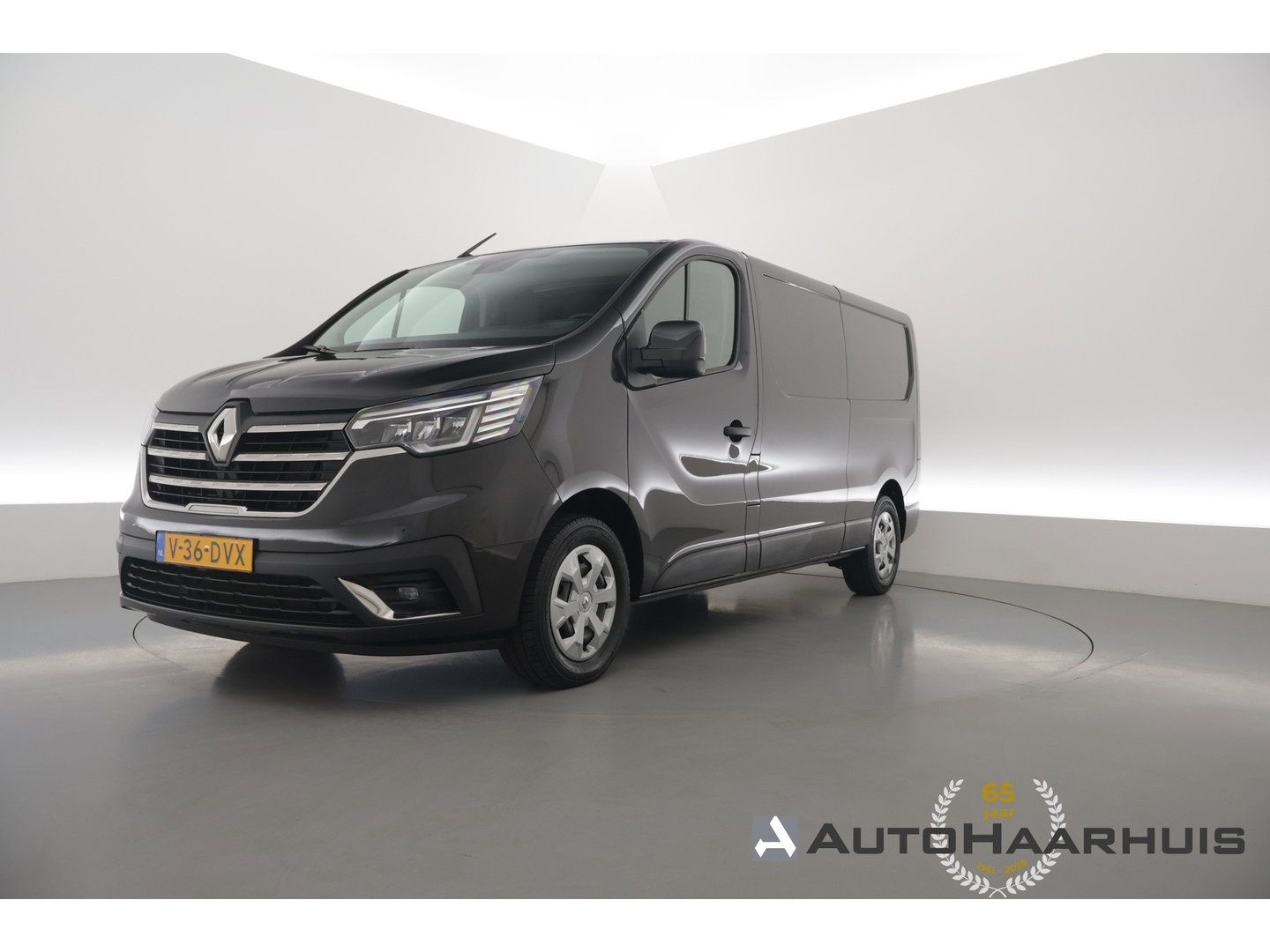 Renault Trafic 2.0 dCi 130pk L2H1 Work Edition | Airco | Cruise | Trekhaak | Zwart met.