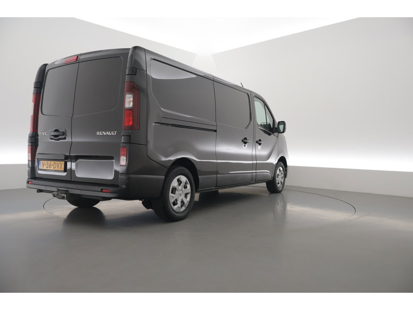 Renault Trafic 2.0 dCi 130pk L2H1 Work Edition | Airco | Cruise | Trekhaak | Zwart met.