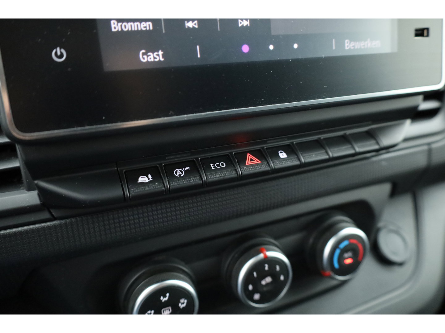 Renault Trafic 2.0 dCi 130pk L2H1 Work Edition | Airco | Cruise | Trekhaak | Zwart met.