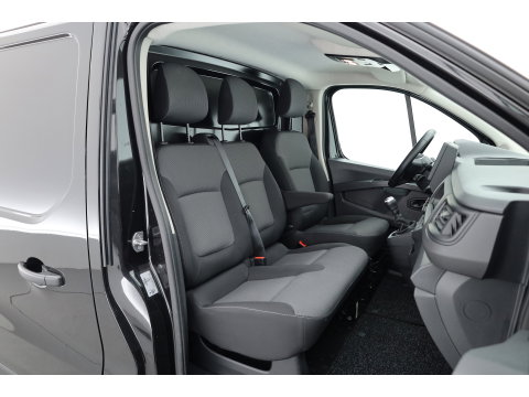 Renault Trafic 2.0 dCi 130pk L2H1 Work Edition | Airco | Cruise | Trekhaak | Zwart met.