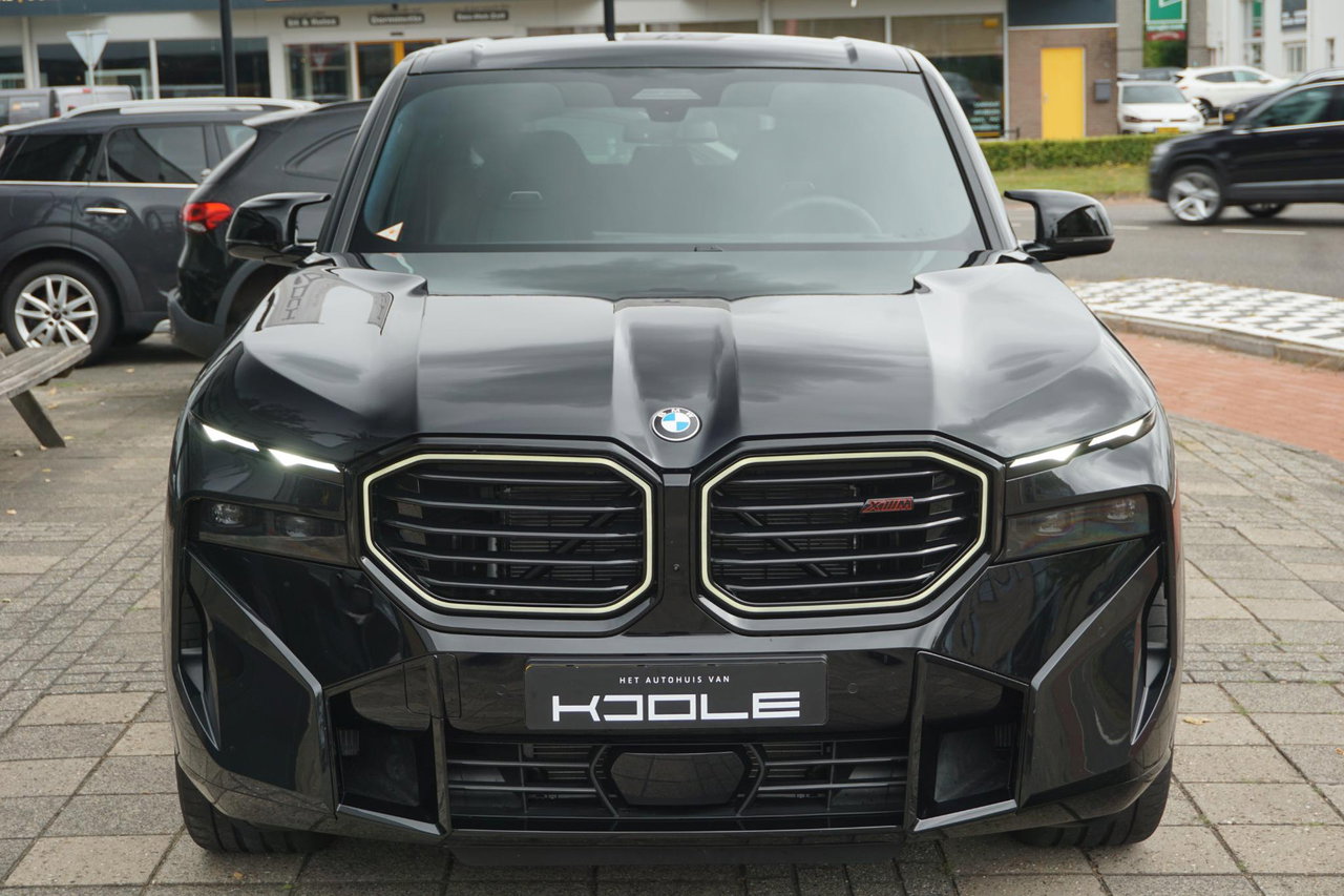 BMW XM