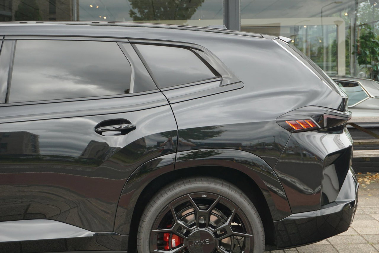 BMW XM
