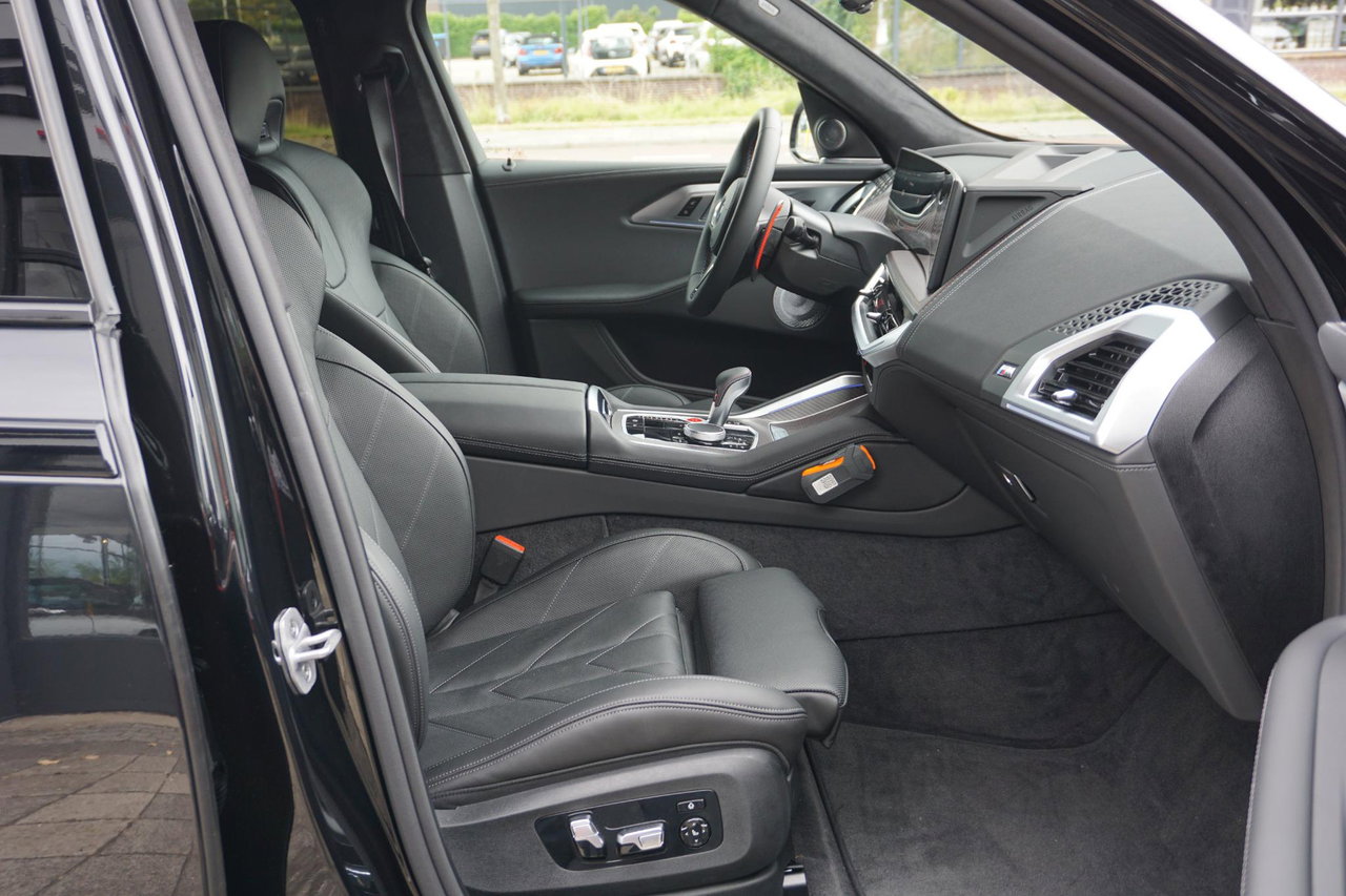BMW XM