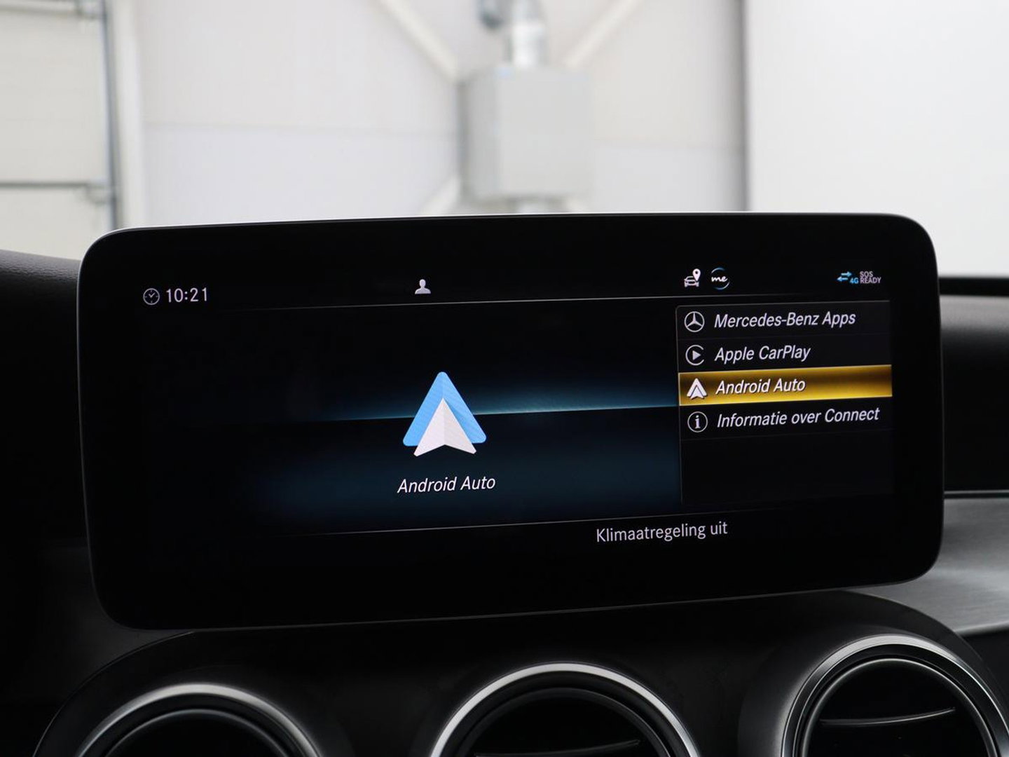 Mercedes-Benz C-Klasse Estate 180 Business Solution AMG | Panoramadak | Trekhaak | Leder/alcantara | Stoelverwarming | Virtual dashboard | Camera | Park assist | Carplay | Full LED