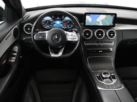 Mercedes-Benz C-Klasse Estate 180 Business Solution AMG | Panoramadak | Trekhaak | Leder/alcantara | Stoelverwarming | Virtual dashboard | Camera | Park assist | Carplay | Full LED