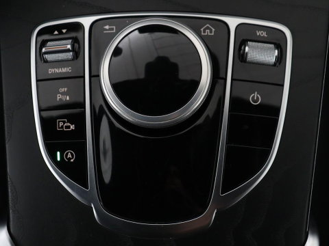 Mercedes-Benz C-Klasse Estate 180 Business Solution AMG | Panoramadak | Trekhaak | Leder/alcantara | Stoelverwarming | Virtual dashboard | Camera | Park assist | Carplay | Full LED