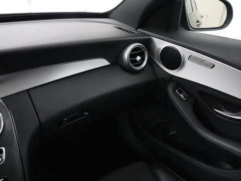 Mercedes-Benz C-Klasse Estate 180 Business Solution AMG | Panoramadak | Trekhaak | Leder/alcantara | Stoelverwarming | Virtual dashboard | Camera | Park assist | Carplay | Full LED