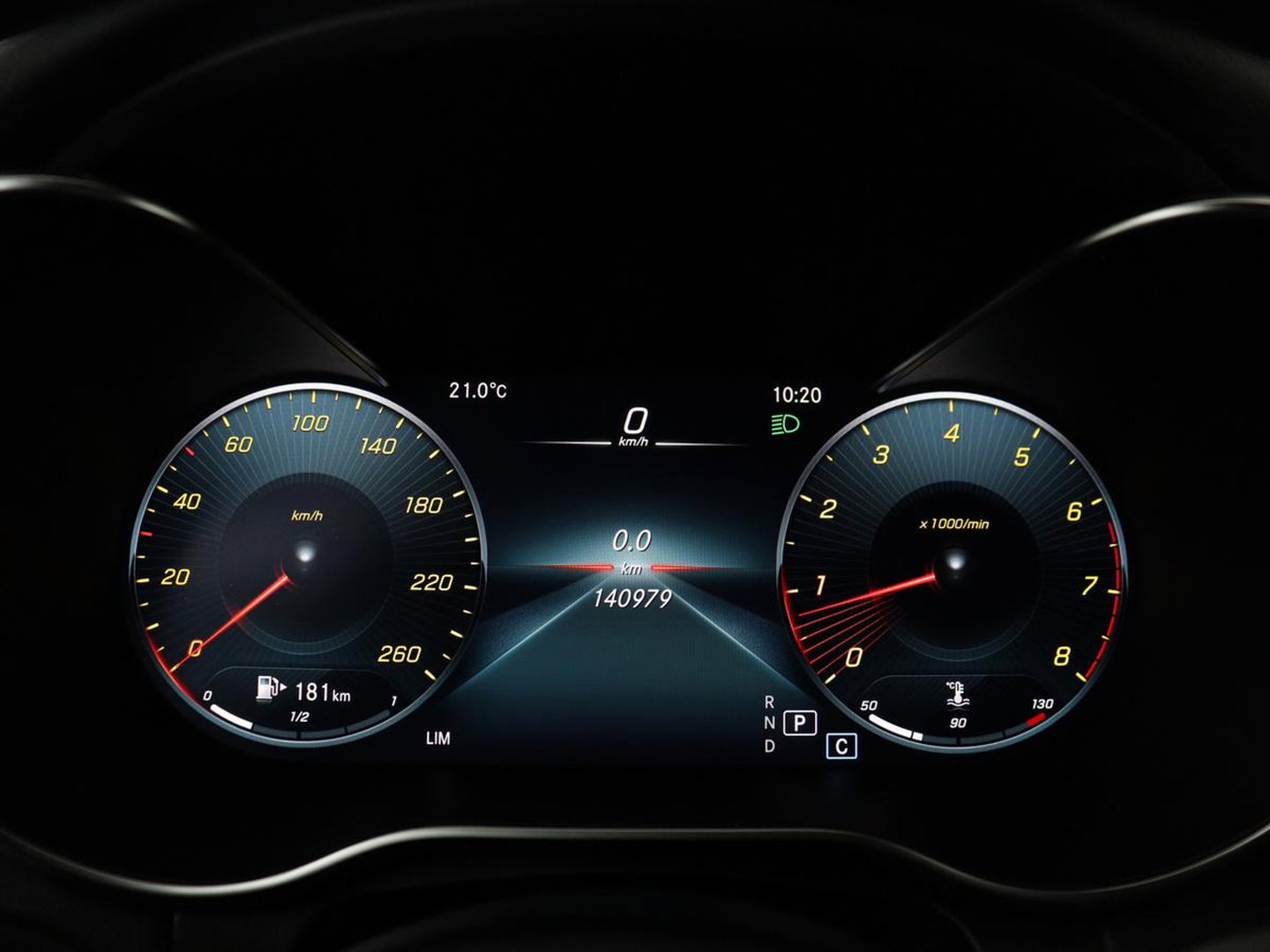 Mercedes-Benz C-Klasse Estate 180 Business Solution AMG | Panoramadak | Trekhaak | Leder/alcantara | Stoelverwarming | Virtual dashboard | Camera | Park assist | Carplay | Full LED