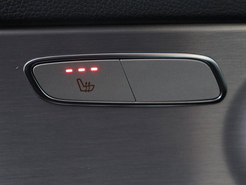 Mercedes-Benz C-Klasse Estate 180 Business Solution AMG | Panoramadak | Trekhaak | Leder/alcantara | Stoelverwarming | Virtual dashboard | Camera | Park assist | Carplay | Full LED