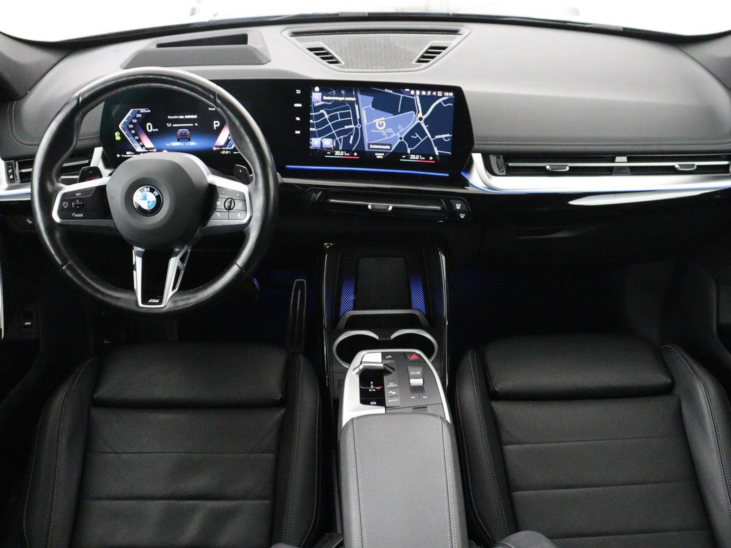 BMW X1 xDrive23i M-sport | Trekhaak | Leder | Head-up | 360 camera | Carplay | Stoelverwarming | Cruise control | Sfeerverlichting | Climate control | Full LED