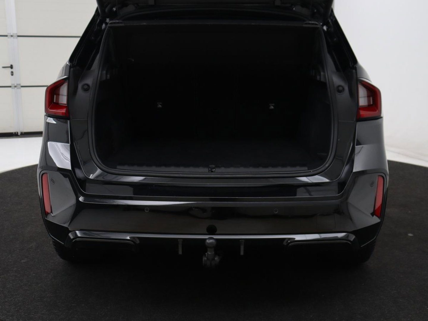BMW X1 xDrive23i M-sport | Trekhaak | Leder | Head-up | 360 camera | Carplay | Stoelverwarming | Cruise control | Sfeerverlichting | Climate control | Full LED