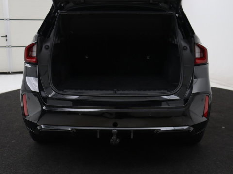 BMW X1 xDrive23i M-sport | Trekhaak | Leder | Head-up | 360 camera | Carplay | Stoelverwarming | Cruise control | Sfeerverlichting | Climate control | Full LED