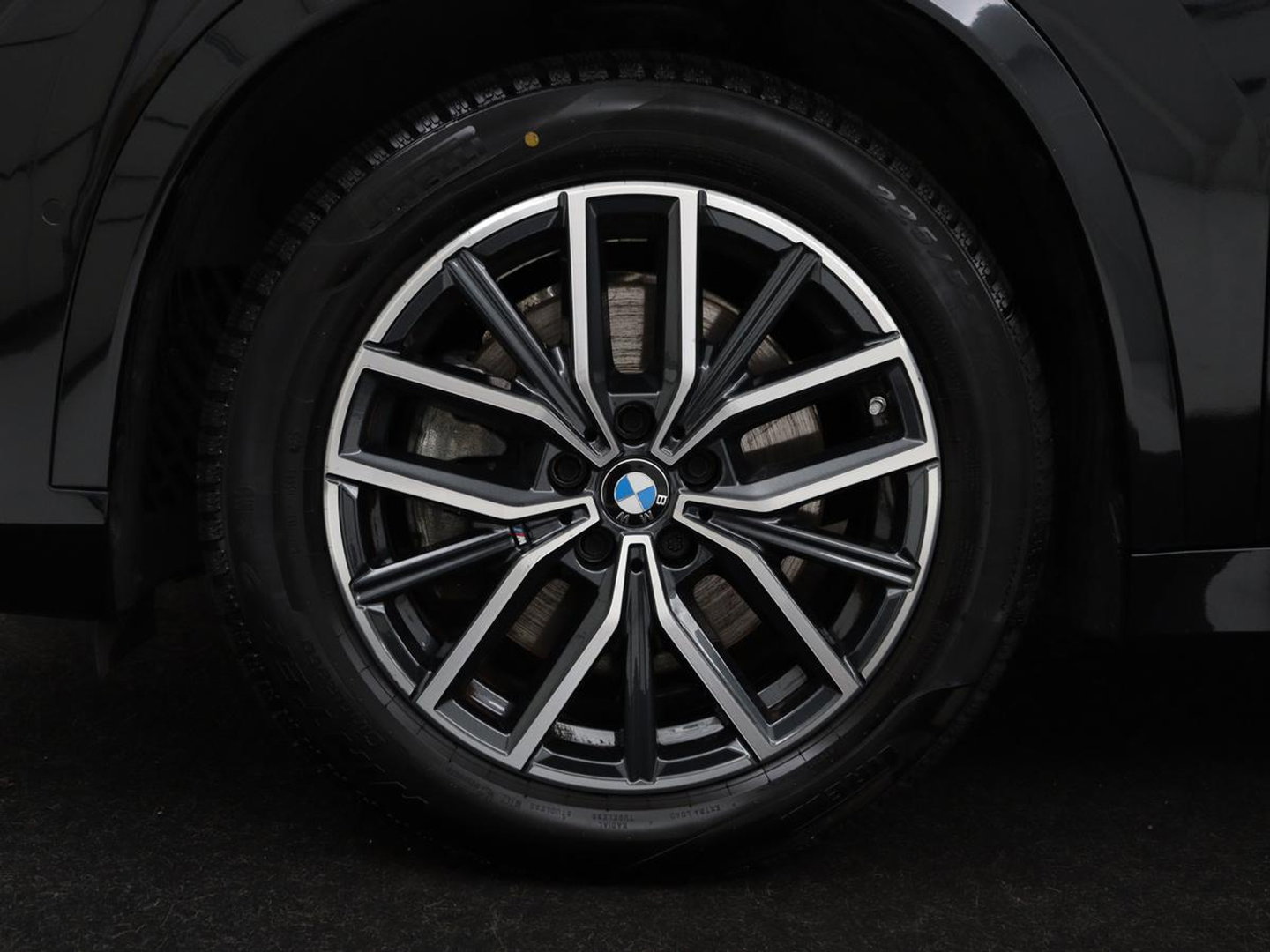 BMW X1 xDrive23i M-sport | Trekhaak | Leder | Head-up | 360 camera | Carplay | Stoelverwarming | Cruise control | Sfeerverlichting | Climate control | Full LED
