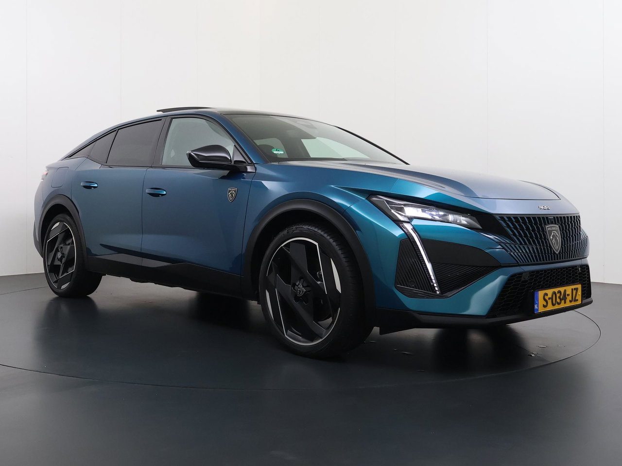 Peugeot 408