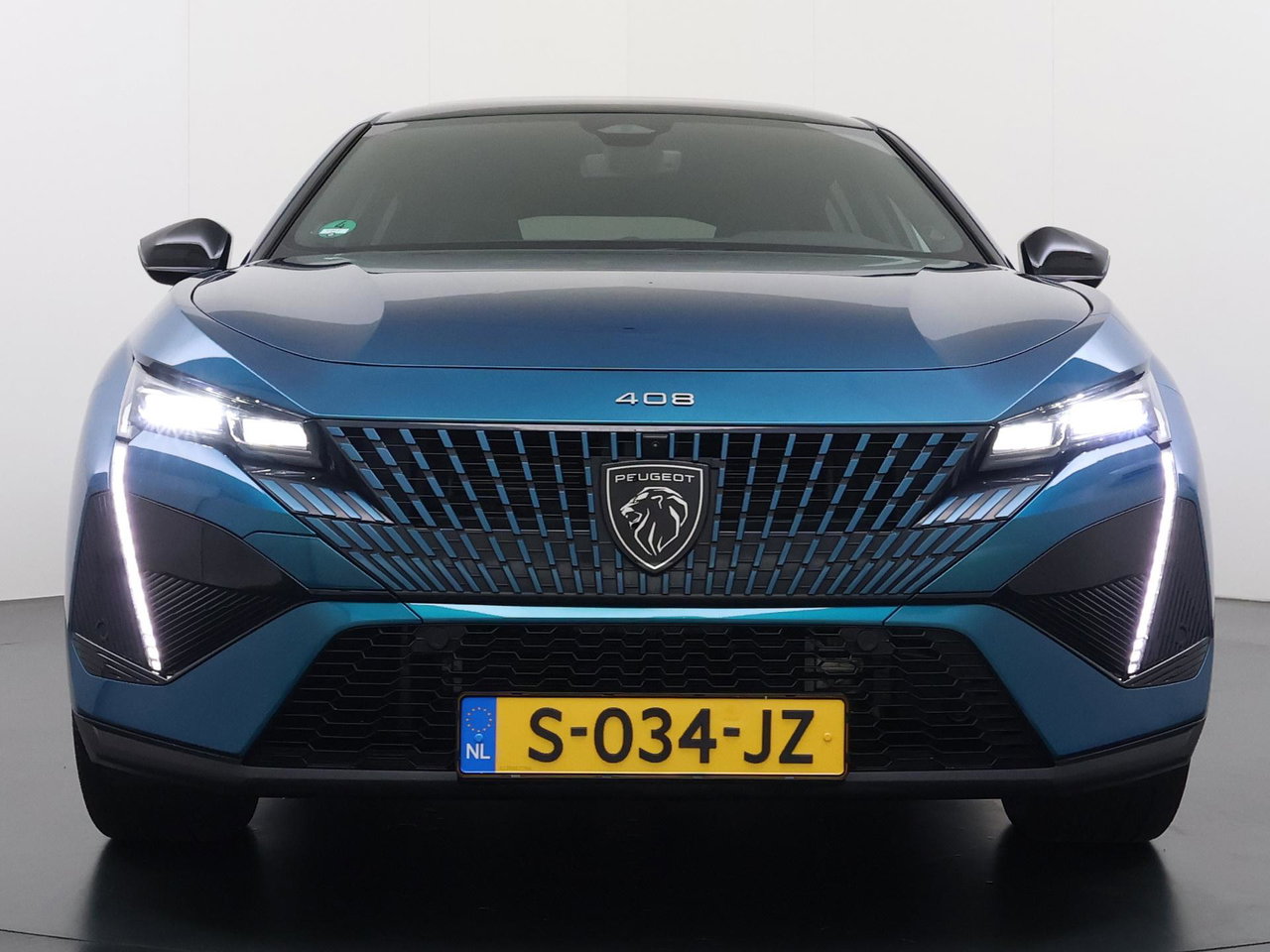Peugeot 408