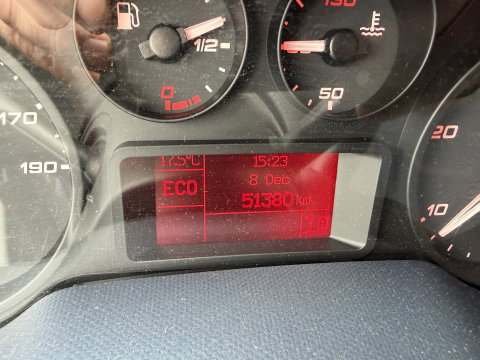 Iveco Daily 35S14 2.3 himatic automaat / euro 6 / bpm vrij / geen tol plicht ! / lease vanaf € 424 / bakwagen met laadklep / climate control / zijdeur / 410 cm L x 210 cm B x 200 cm H