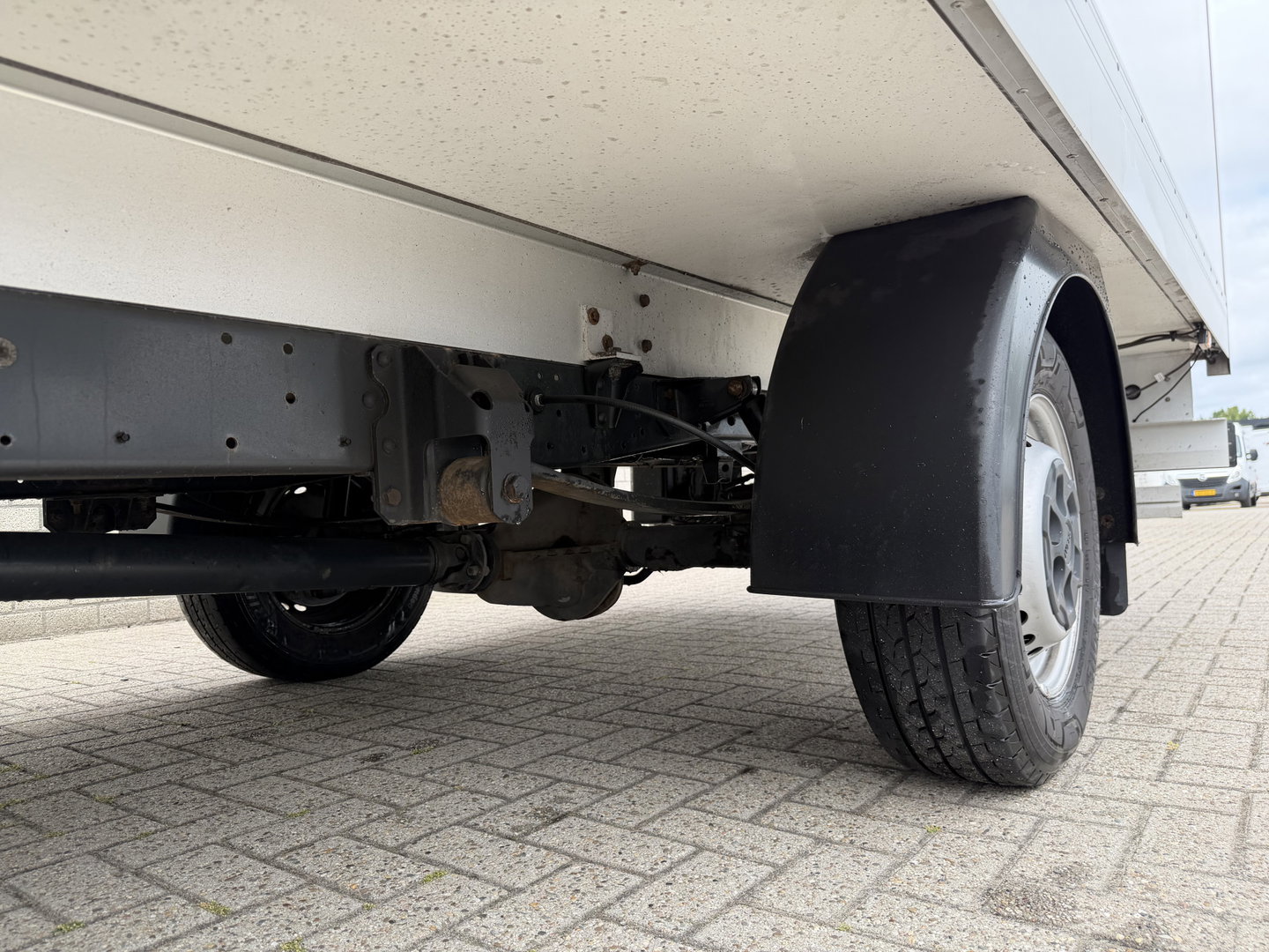 Iveco Daily 35S14 2.3 himatic automaat / euro 6 / bpm vrij / geen tol plicht ! / lease vanaf € 424 / bakwagen met laadklep / climate control / zijdeur / 410 cm L x 210 cm B x 200 cm H