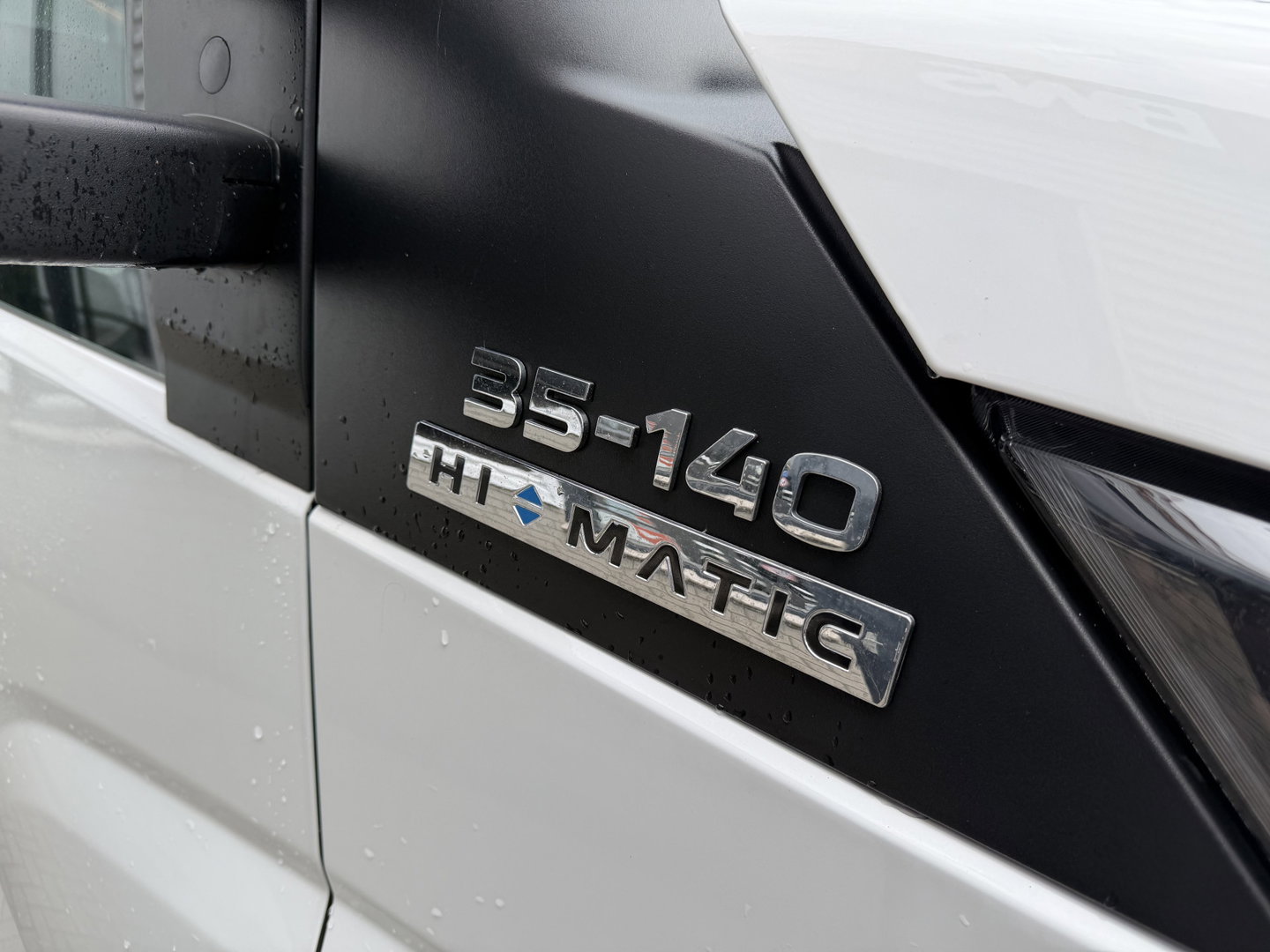 Iveco Daily 35S14 2.3 himatic automaat / euro 6 / bpm vrij / geen tol plicht ! / lease vanaf € 424 / bakwagen met laadklep / climate control / zijdeur / 410 cm L x 210 cm B x 200 cm H