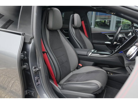 Mercedes-Benz EQE 350+ AMG 292pk 91 kWh Panoramadak Burmester Luchtvering Head-up Carplay BOMVOL!