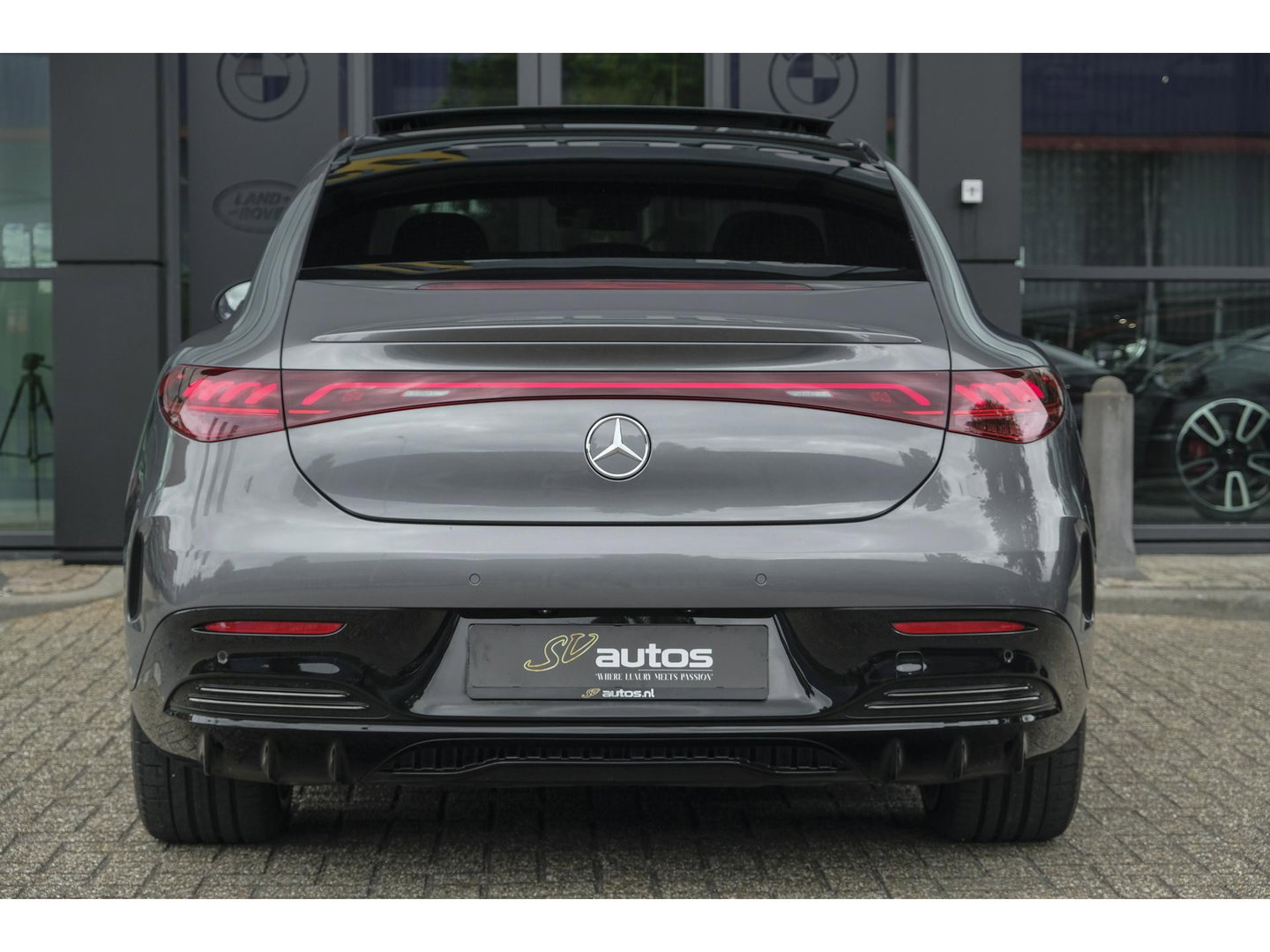 Mercedes-Benz EQE 350+ AMG 292pk 91 kWh Panoramadak Burmester Luchtvering Head-up Carplay BOMVOL!