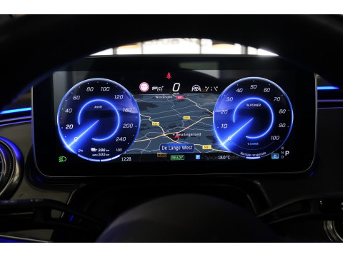 Mercedes-Benz EQE 350+ AMG 292pk 91 kWh Panoramadak Burmester Luchtvering Head-up Carplay BOMVOL!