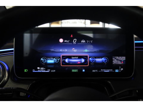Mercedes-Benz EQE 350+ AMG 292pk 91 kWh Panoramadak Burmester Luchtvering Head-up Carplay BOMVOL!