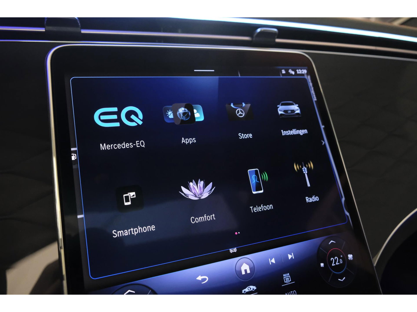 Mercedes-Benz EQE 350+ AMG 292pk 91 kWh Panoramadak Burmester Luchtvering Head-up Carplay BOMVOL!