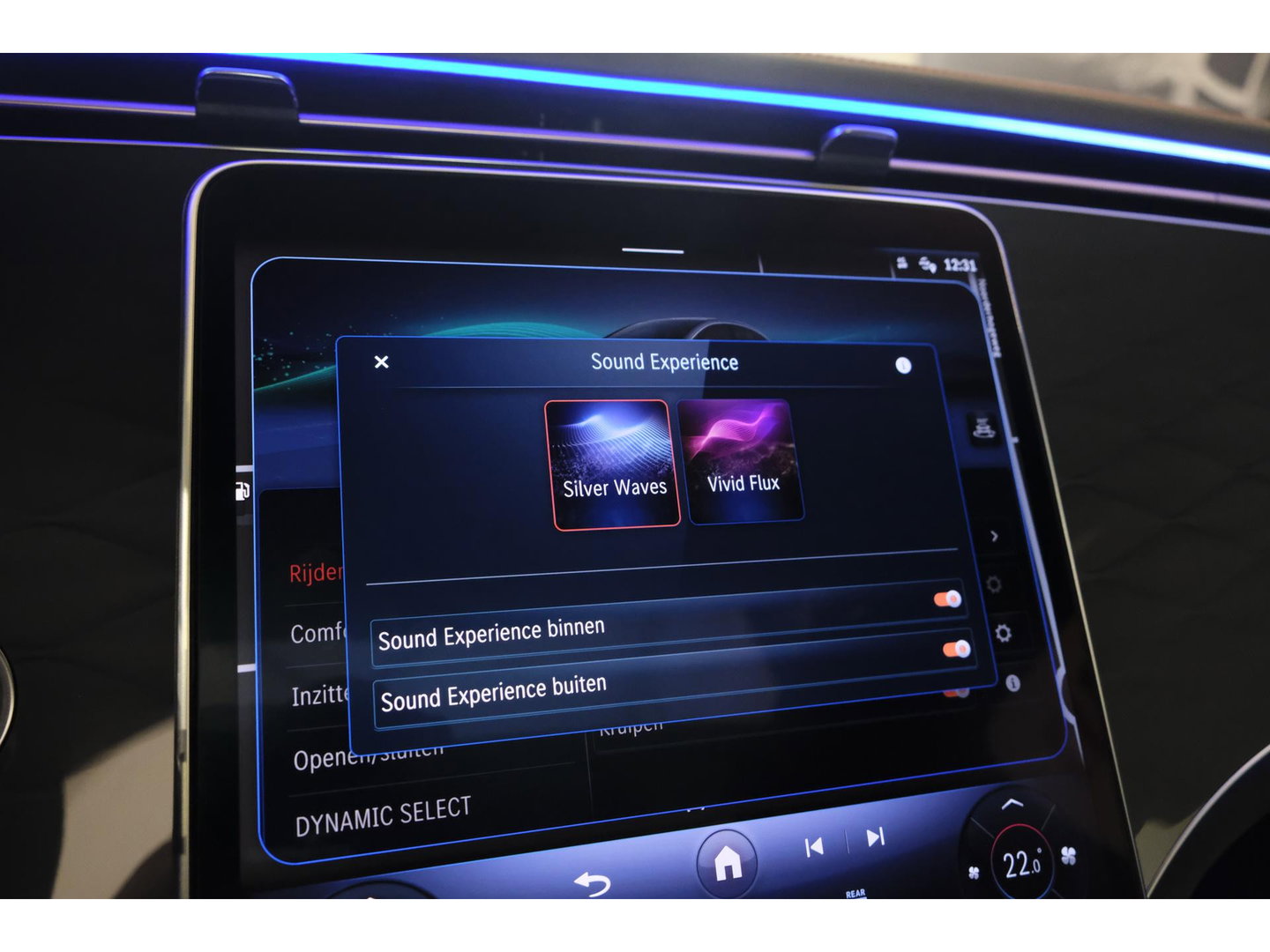 Mercedes-Benz EQE 350+ AMG 292pk 91 kWh Panoramadak Burmester Luchtvering Head-up Carplay BOMVOL!