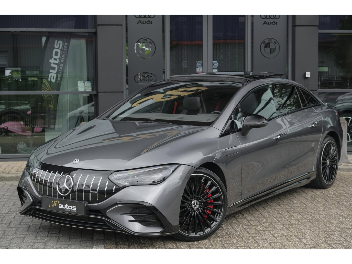 Mercedes-Benz EQE 350+ AMG 292pk 91 kWh Panoramadak Burmester Luchtvering Head-up Carplay BOMVOL!