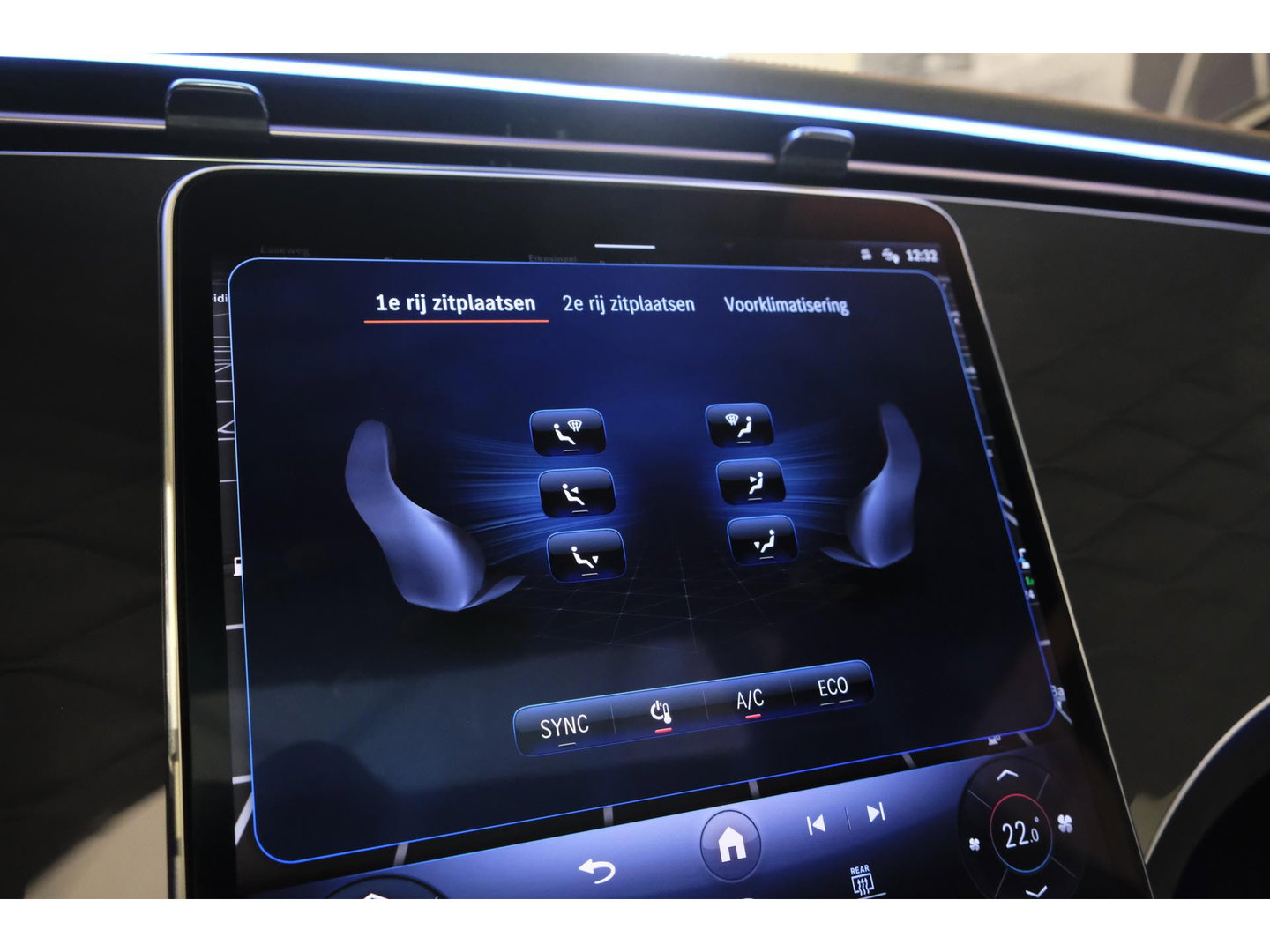 Mercedes-Benz EQE 350+ AMG 292pk 91 kWh Panoramadak Burmester Luchtvering Head-up Carplay BOMVOL!