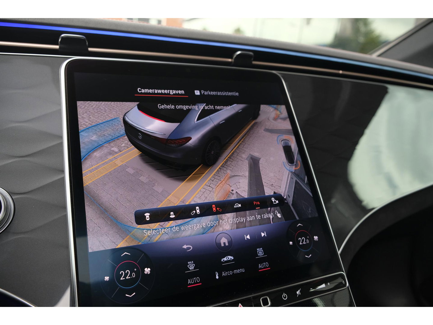 Mercedes-Benz EQE 350+ AMG 292pk 91 kWh Panoramadak Burmester Luchtvering Head-up Carplay BOMVOL!