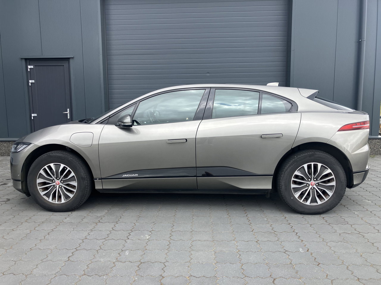 Jaguar I-PACE