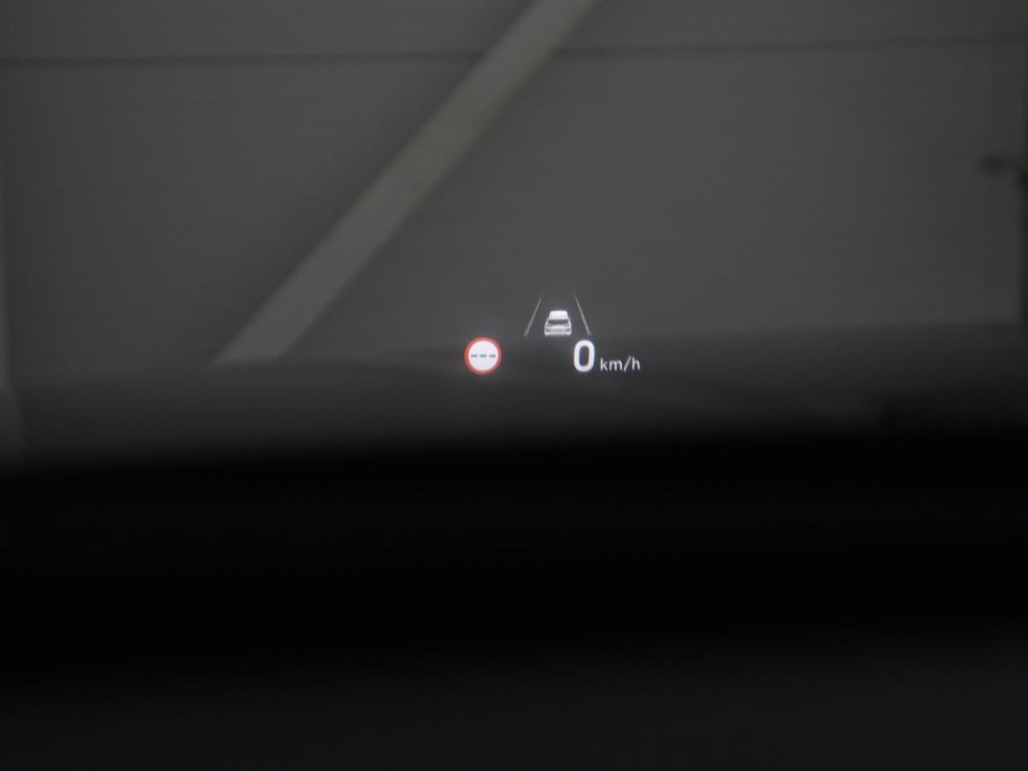 Hyundai KONA EV Premium 64 KWh | SOH 96.2% | Leder | Trekhaak | Head-up | Stoelventilatie | Stuur/stoel verwarming | Adaptive cruise | Camera | Park assist | Carplay | Dodehoek detectie | Krell sound |