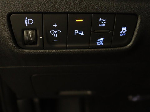 Hyundai KONA EV Premium 64 KWh | SOH 96.2% | Leder | Trekhaak | Head-up | Stoelventilatie | Stuur/stoel verwarming | Adaptive cruise | Camera | Park assist | Carplay | Dodehoek detectie | Krell sound |