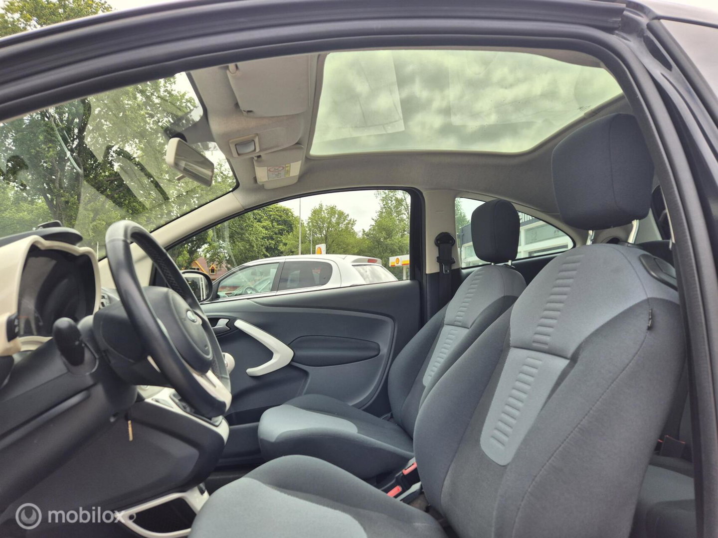Ford Ka 1.2 Titanium, Pano, 1e eigenaar, dealer onderhouden!