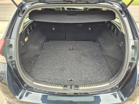 Toyota Auris 1.8 Hybrid Lease-pro, Pano,Navi, Camera,Clima