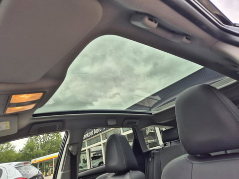 Toyota Auris 1.8 Hybrid Lease-pro, Pano,Navi, Camera,Clima