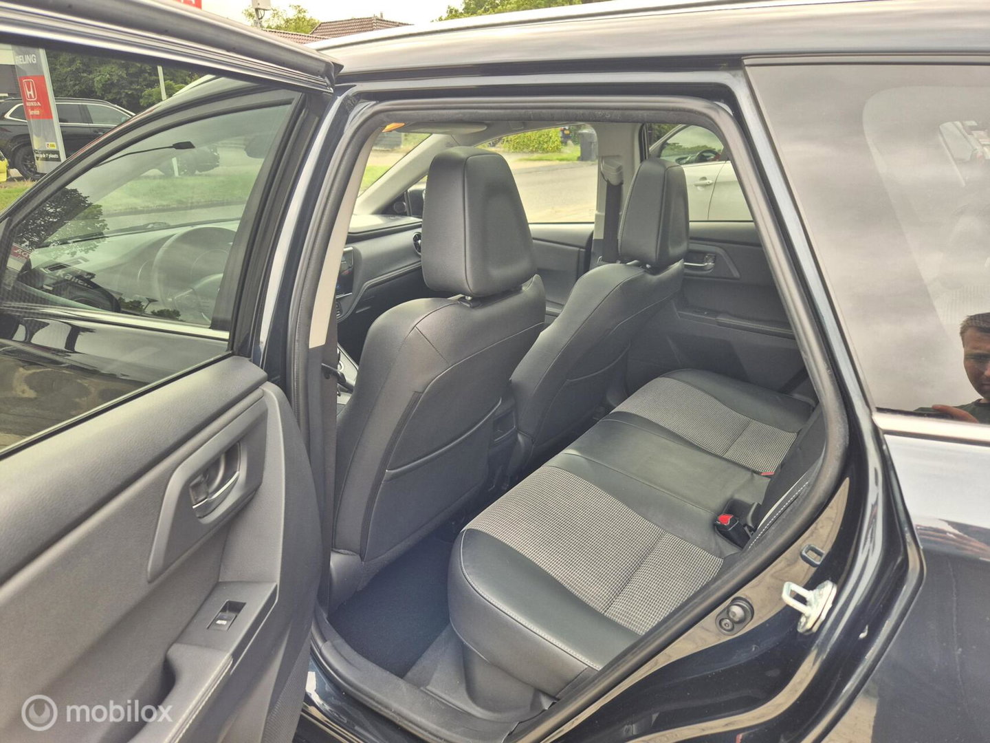 Toyota Auris 1.8 Hybrid Lease-pro, Pano,Navi, Camera,Clima