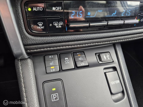 Toyota Auris 1.8 Hybrid Lease-pro, Pano,Navi, Camera,Clima