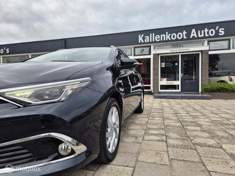 Toyota Auris 1.8 Hybrid Lease-pro, Pano,Navi, Camera,Clima