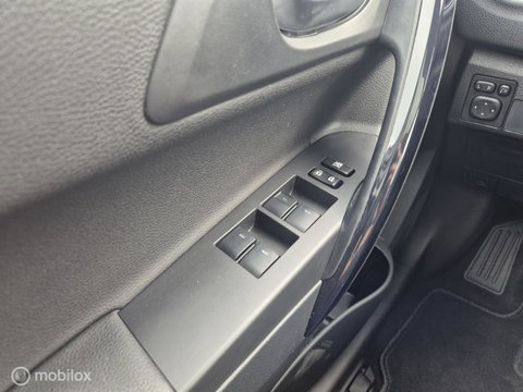 Toyota Auris 1.8 Hybrid Lease-pro, Pano,Navi, Camera,Clima