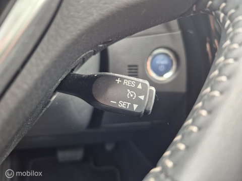 Toyota Auris 1.8 Hybrid Lease-pro, Pano,Navi, Camera,Clima