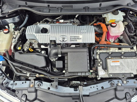 Toyota Auris 1.8 Hybrid Lease-pro, Pano,Navi, Camera,Clima